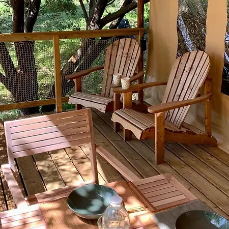 Le Sur Pilotis Luxury tent